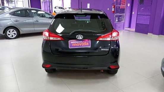 TOYOTA-YARIS-2024