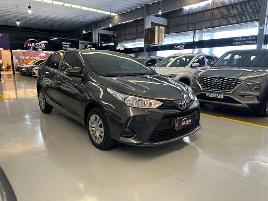 TOYOTA-YARIS-2024