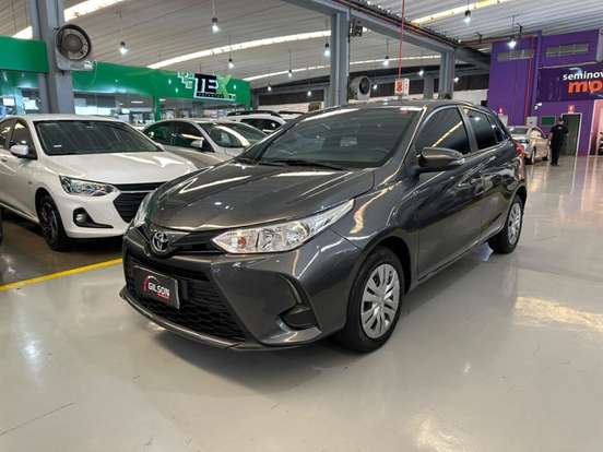 TOYOTA-YARIS-2024