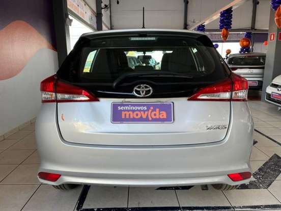 TOYOTA-YARIS-2024