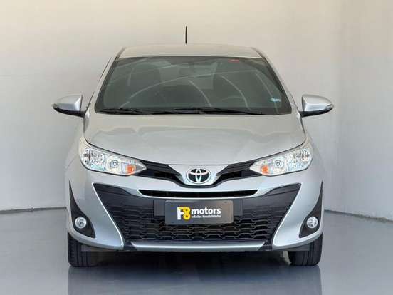 TOYOTA-YARIS-2021