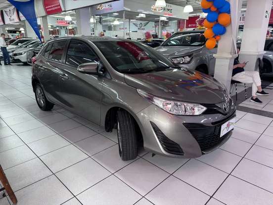 TOYOTA-YARIS-2020
