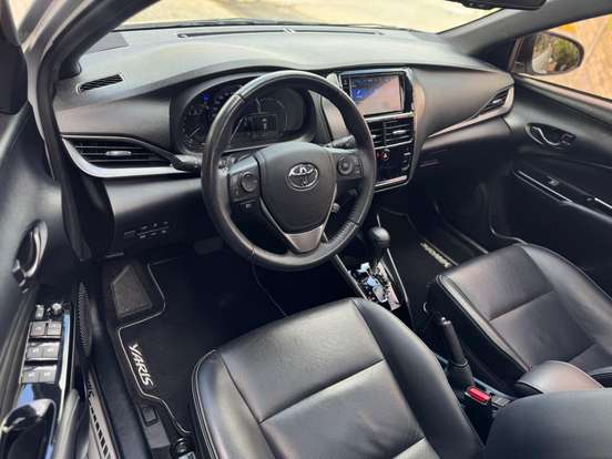 TOYOTA-YARIS-2022