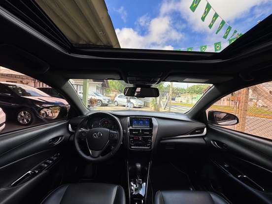 TOYOTA-YARIS-2022