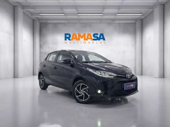 TOYOTA-YARIS-2022
