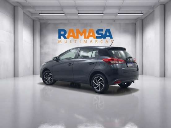TOYOTA-YARIS-2022