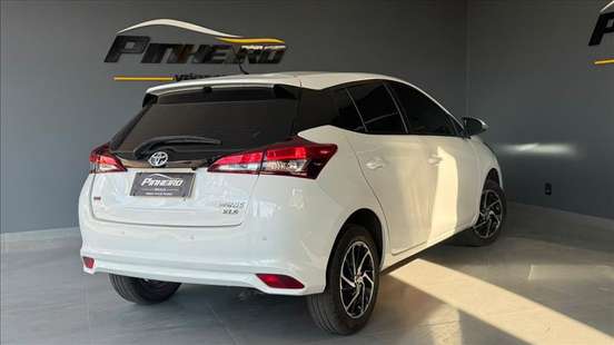 TOYOTA-YARIS-2022
