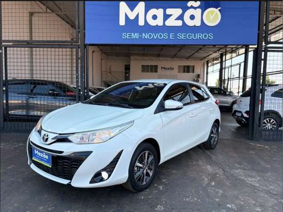 TOYOTA-YARIS-2018