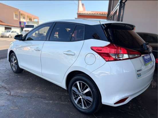 TOYOTA-YARIS-1.5 16V FLEX XLS MULTIDRIVE TOYOTA-YARIS-2018