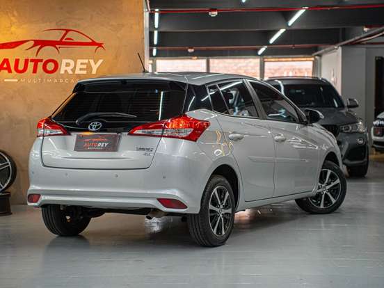 TOYOTA-YARIS-2020