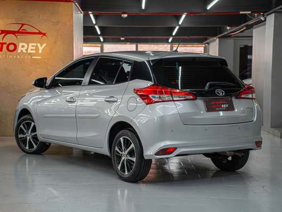 TOYOTA-YARIS-2020