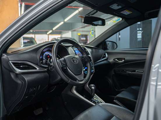 TOYOTA-YARIS-2020