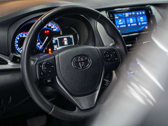 TOYOTA-YARIS-2020