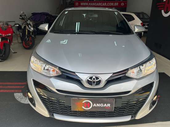 TOYOTA-YARIS-2019