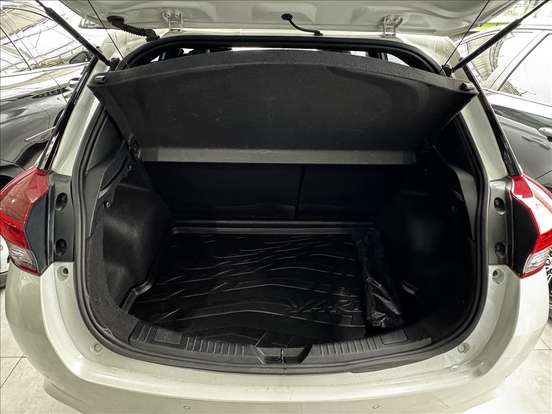 TOYOTA-YARIS-2023
