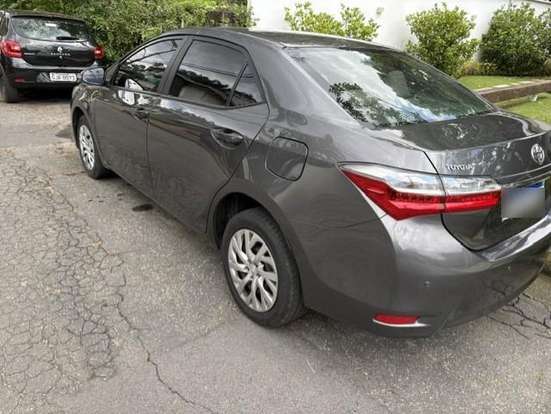 TOYOTA-COROLLA-2018