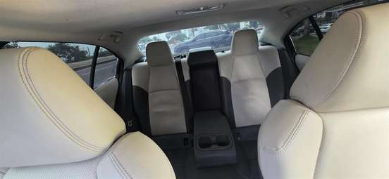 TOYOTA-COROLLA-2023