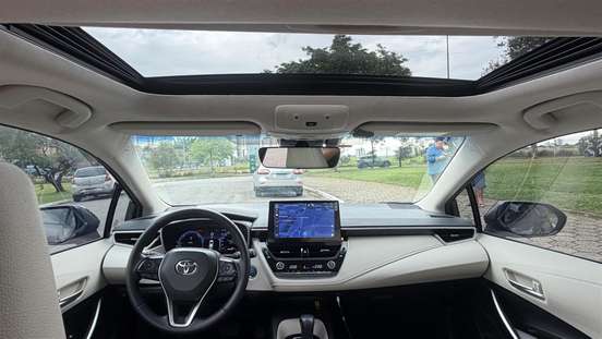 TOYOTA-COROLLA-2025