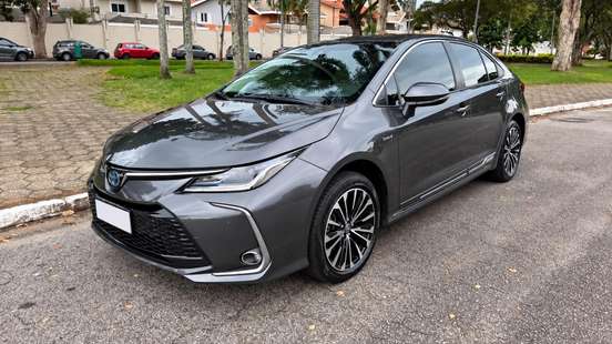 TOYOTA-COROLLA-2025