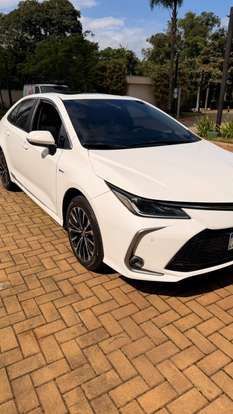 TOYOTA-COROLLA-2025