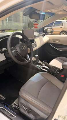 TOYOTA-COROLLA-2025
