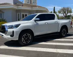 TOYOTA HILUX 2.8 D-4D TURBO DIESEL CD SRX LIMITED 4X4 AUTOMÁTICO TOYOTA HILUX 2.8 D-4D TURBO DIESEL CD SRX LIMITED 4X4 AUTOMÁTICO