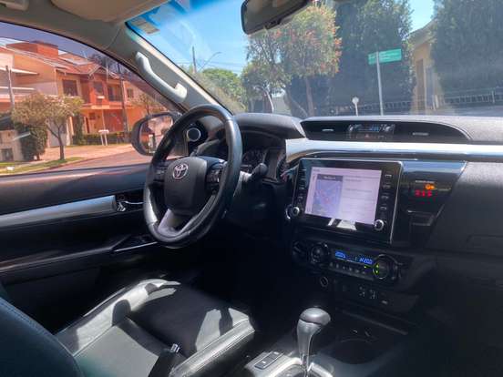 TOYOTA-HILUX-2022
