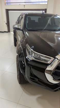 TOYOTA-HILUX-2023