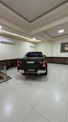 TOYOTA-HILUX-2023
