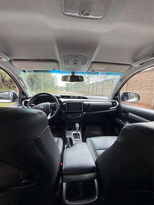 TOYOTA-HILUX-2019