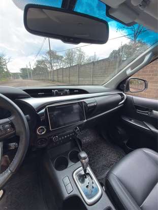 TOYOTA-HILUX-2019