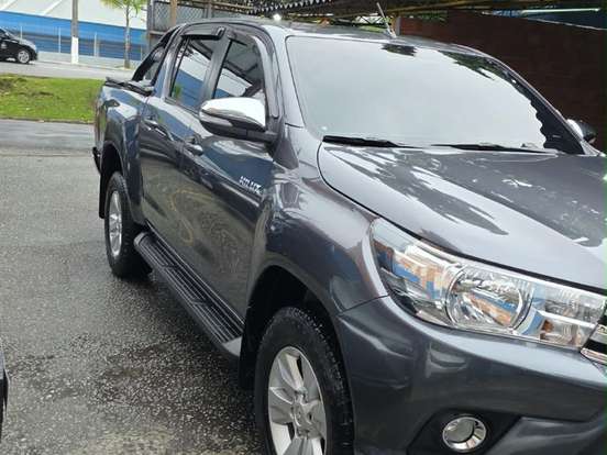 TOYOTA-HILUX-2.8 SRV 4X4 CD 16V DIESEL 4P AUTOMÁTICO TOYOTA-HILUX-2017
