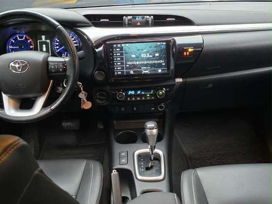 TOYOTA-HILUX-2.8 SRV 4X4 CD 16V DIESEL 4P AUTOMÁTICO TOYOTA-HILUX-2017