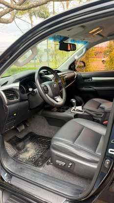 TOYOTA-HILUX-2019