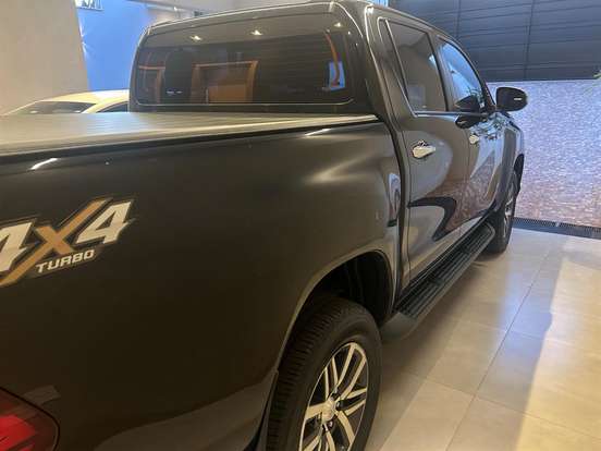 TOYOTA-HILUX-2020