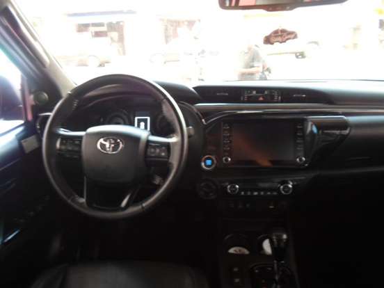 TOYOTA-HILUX-2020