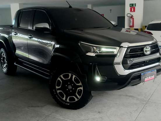 TOYOTA-HILUX SW4-2.8 D-4D TURBO DIESEL SRX 7L 4X4 AUTOMÁTICO TOYOTA-HILUX SW4-2023