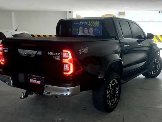 TOYOTA-HILUX SW4-2.8 D-4D TURBO DIESEL SRX 7L 4X4 AUTOMÁTICO TOYOTA-HILUX SW4-2023