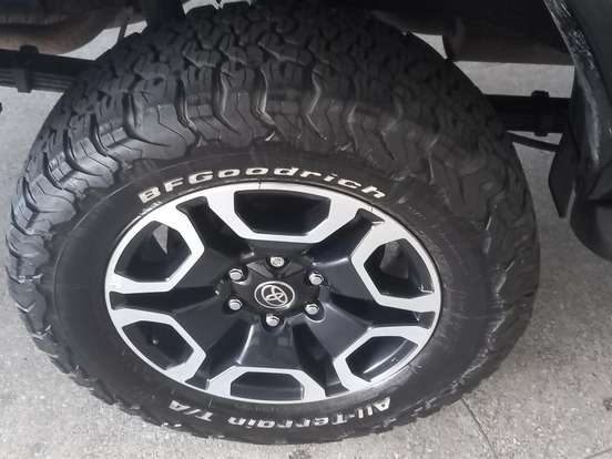 TOYOTA-HILUX SW4-2.8 D-4D TURBO DIESEL SRX 7L 4X4 AUTOMÁTICO TOYOTA-HILUX SW4-2023