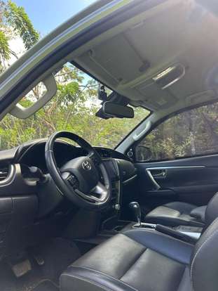 TOYOTA-HILUX SW4-2021