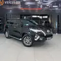 TOYOTA HILUX SW4 2.8 SRX 4X4 7 LUGARES 16V TURBO INTERCOOLER DIESEL 4P AUTOMÁTICO TOYOTA HILUX SW4 2.8 SRX 4X4 7 LUGARES 16V TURBO INTERCOOLER DIESEL 4P AUTOMÁTICO