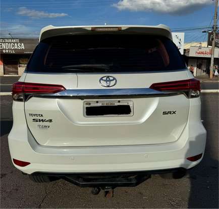 TOYOTA-HILUX SW4-2016