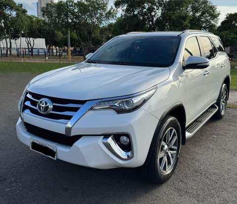 TOYOTA-HILUX SW4-2016