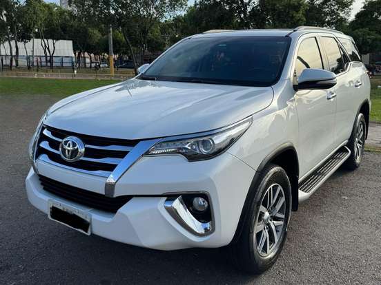 TOYOTA-HILUX SW4-2.8 SRX 4X4 7 LUGARES 16V TURBO INTERCOOLER DIESEL 4P AUTOMÁTICO TOYOTA-HILUX SW4-2016
