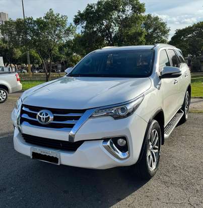 TOYOTA-HILUX SW4-2016