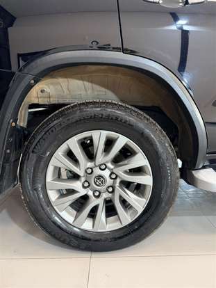 TOYOTA-HILUX SW4-2.8 SRX 4X4 7 LUGARES 16V TURBO INTERCOOLER DIESEL 4P AUTOMÁTICO TOYOTA-HILUX SW4-2019