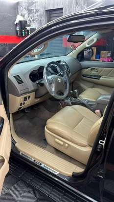 TOYOTA-HILUX SW4-2012