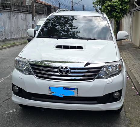 TOYOTA HILUX SW4 3.0 SRV 4X4 7 LUGARES 16V TURBO INTERCOOLER DIESEL 4P AUTOMÁTICO
