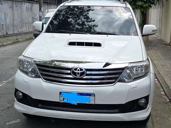 TOYOTA-HILUX SW4-3.0 SRV 4X4 7 LUGARES 16V TURBO INTERCOOLER DIESEL 4P AUTOMÁTICO TOYOTA-HILUX SW4-2014