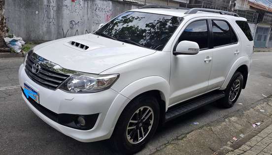 TOYOTA-HILUX SW4-2014